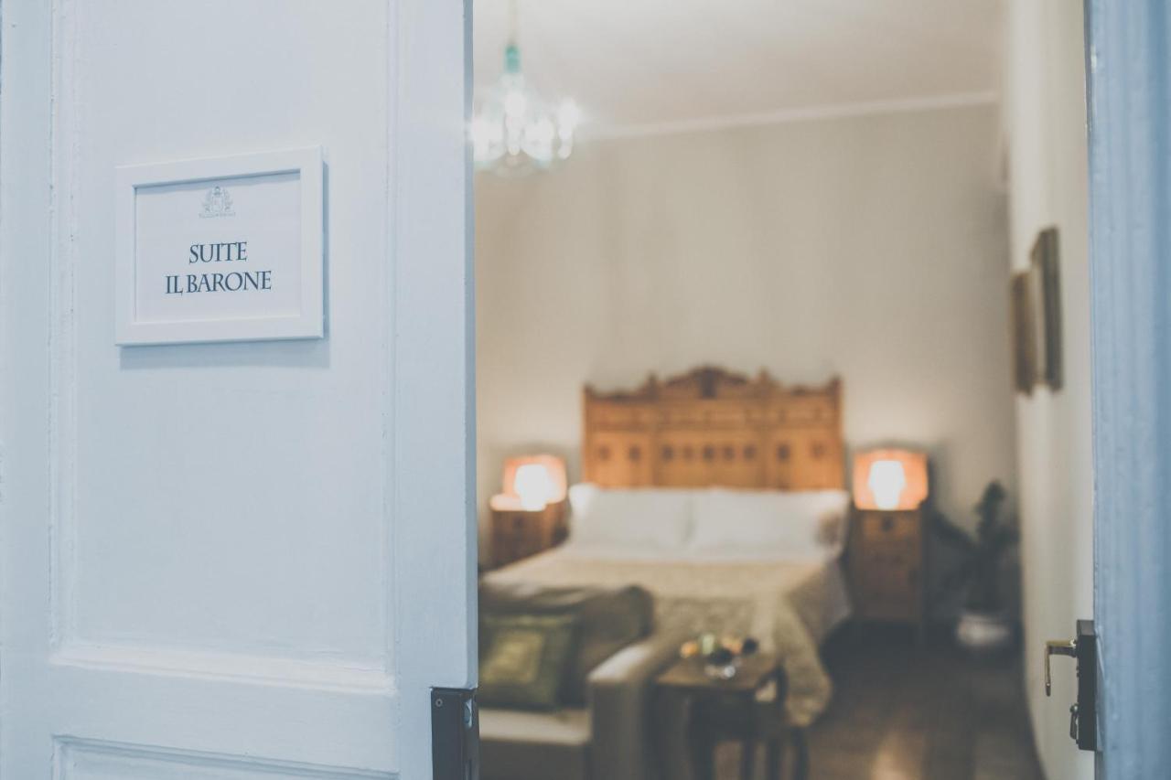 Apartament typu Deluxe Suite z łóżkiem typu king-size