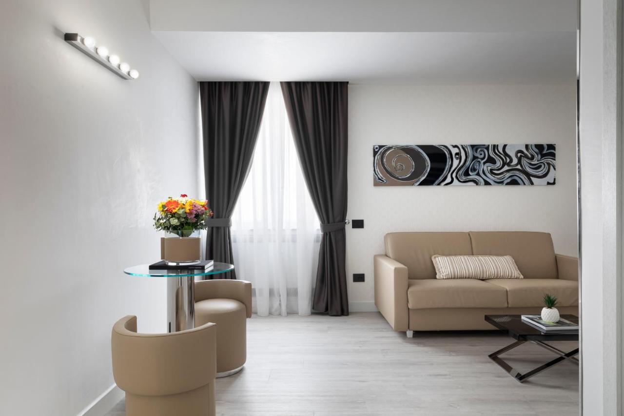 King Suite Spa Bath
