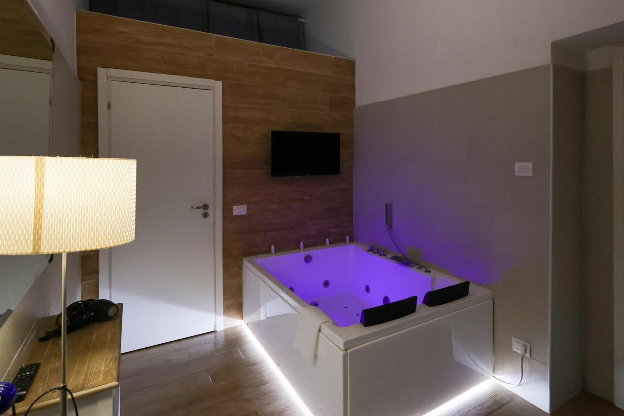 Suite Spa Bath