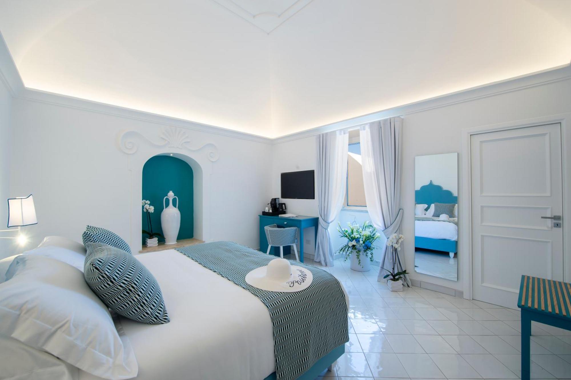 Deluxe Double or Twin Room with Sea View