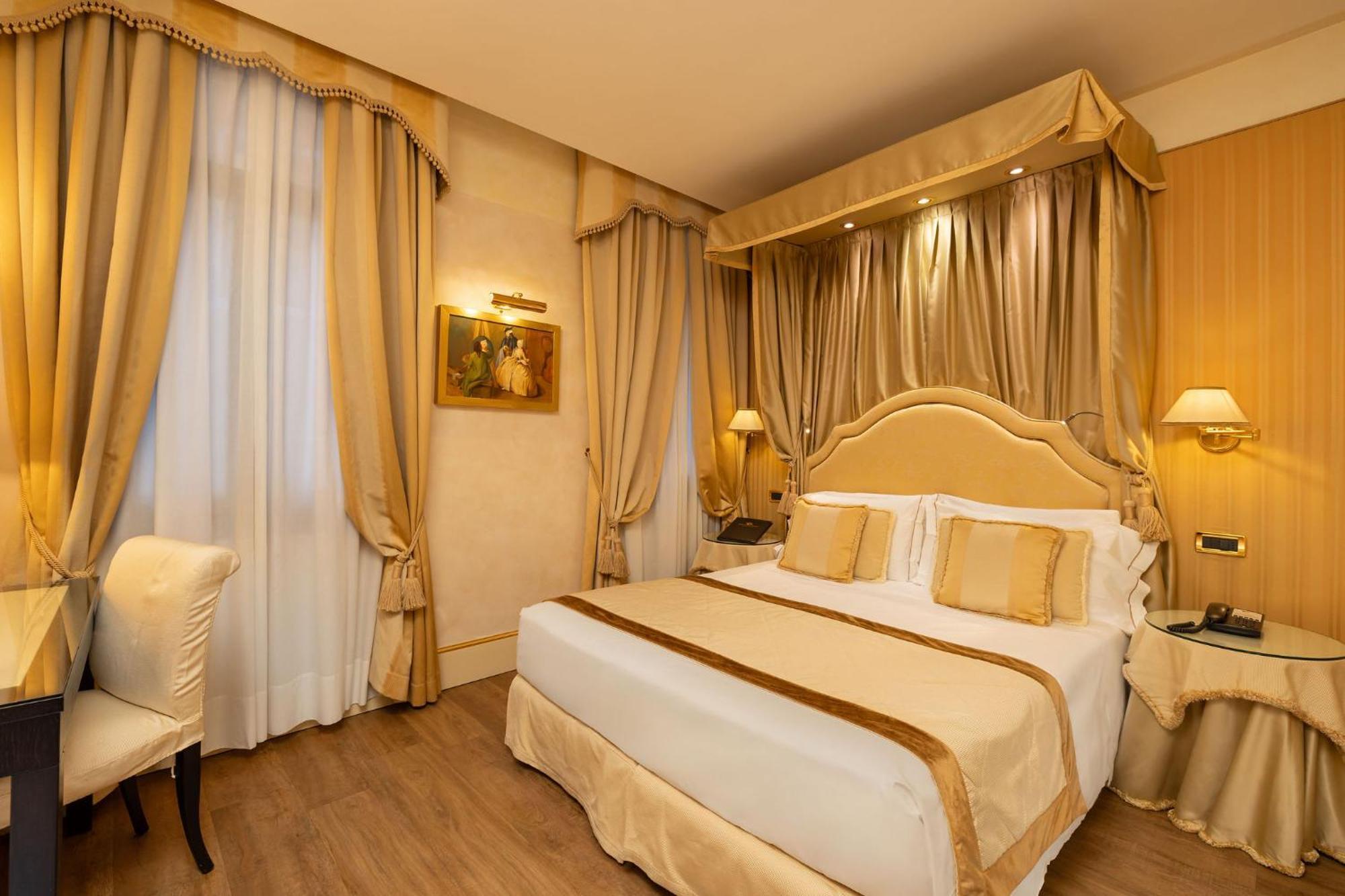 Classic Double Room