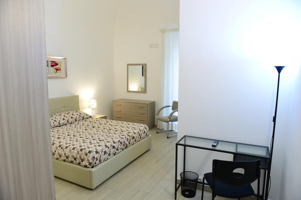 Quarto com Cama de Casal ou 2 de Solteiro
