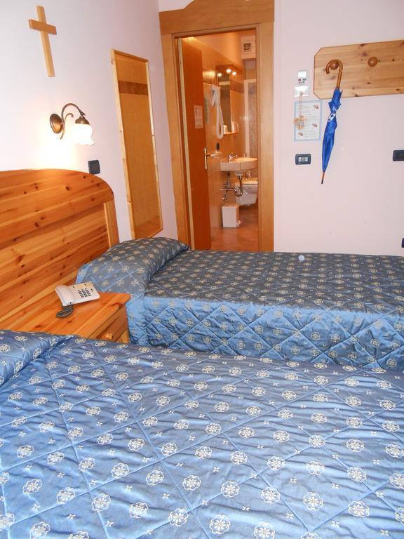 Double or Twin Room Standard