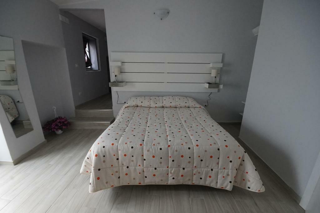 Chambre Lit Queen-Size avec Baignoire Spa