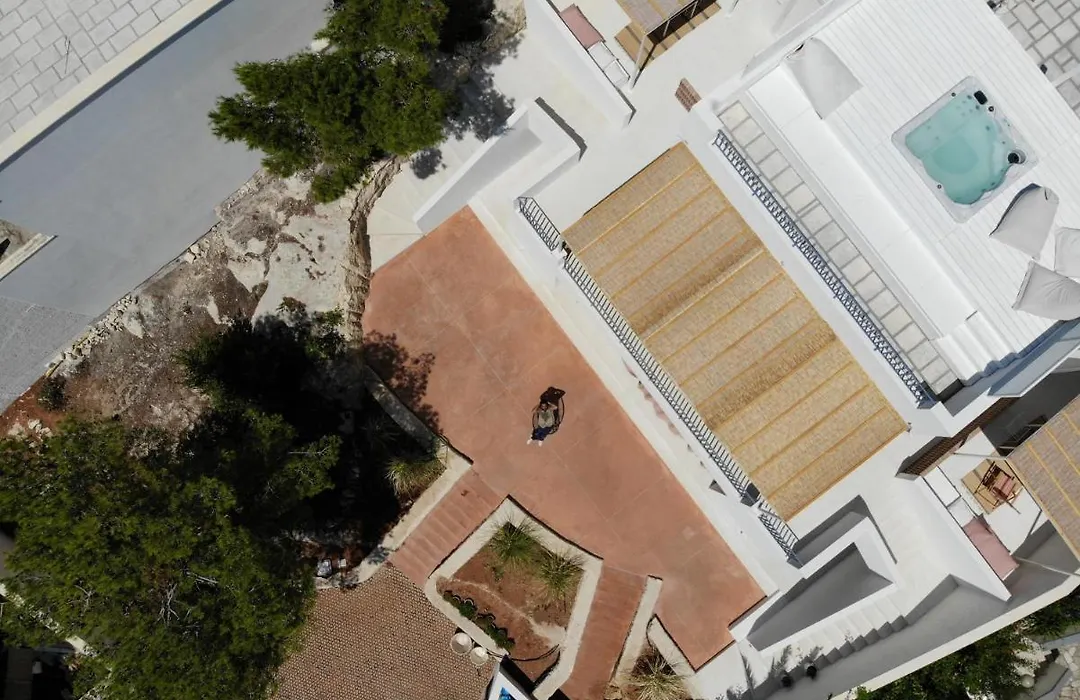 Senia_Rooms_Vista-1