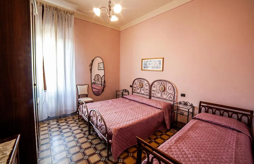 Liberty Guesthouse-1