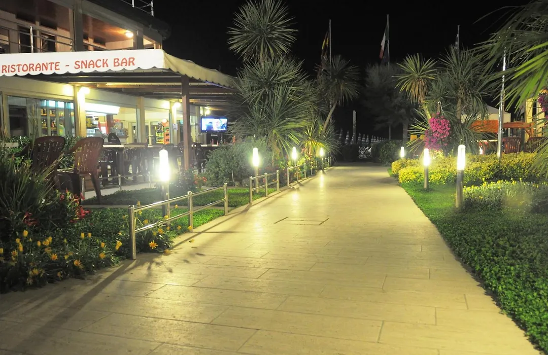 Hotel Pineta Mare-1