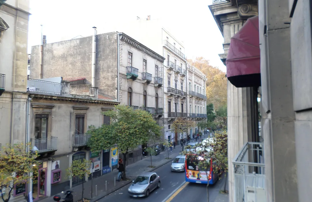 Catania Centro Rooms-1