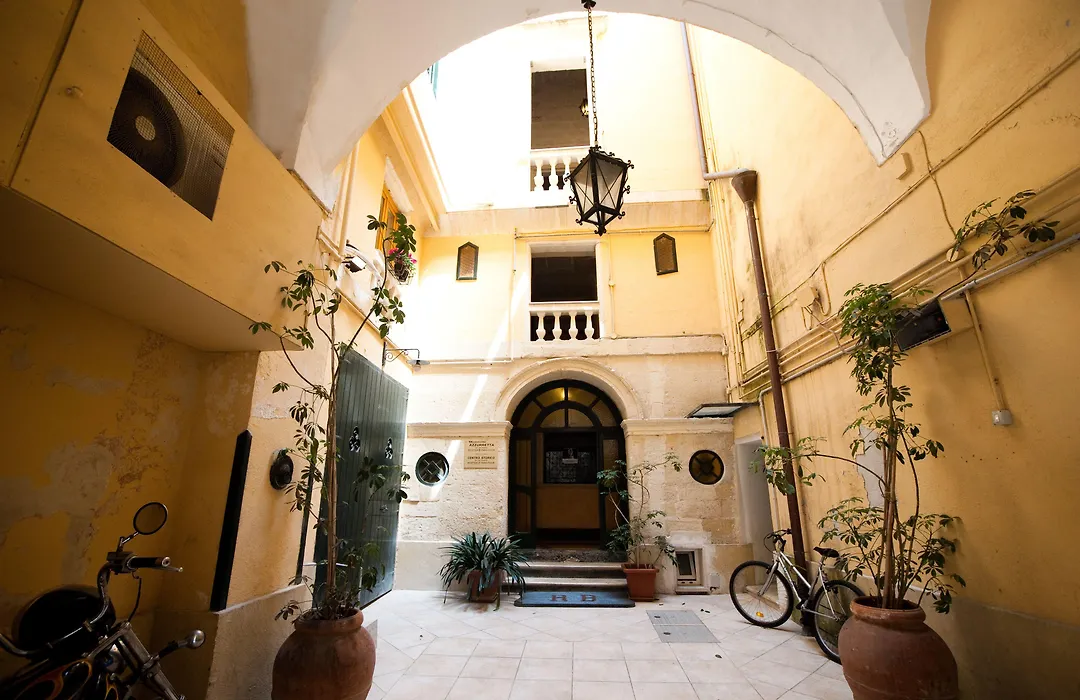 Azzurretta Guest House-1