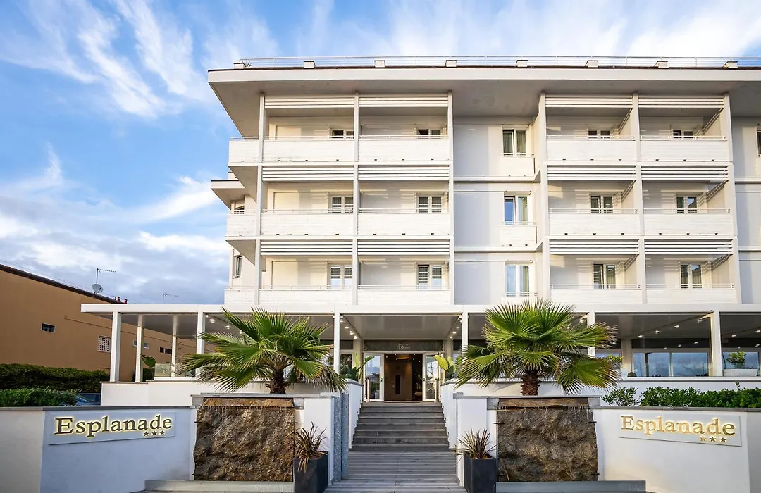Hotel Esplanade-1