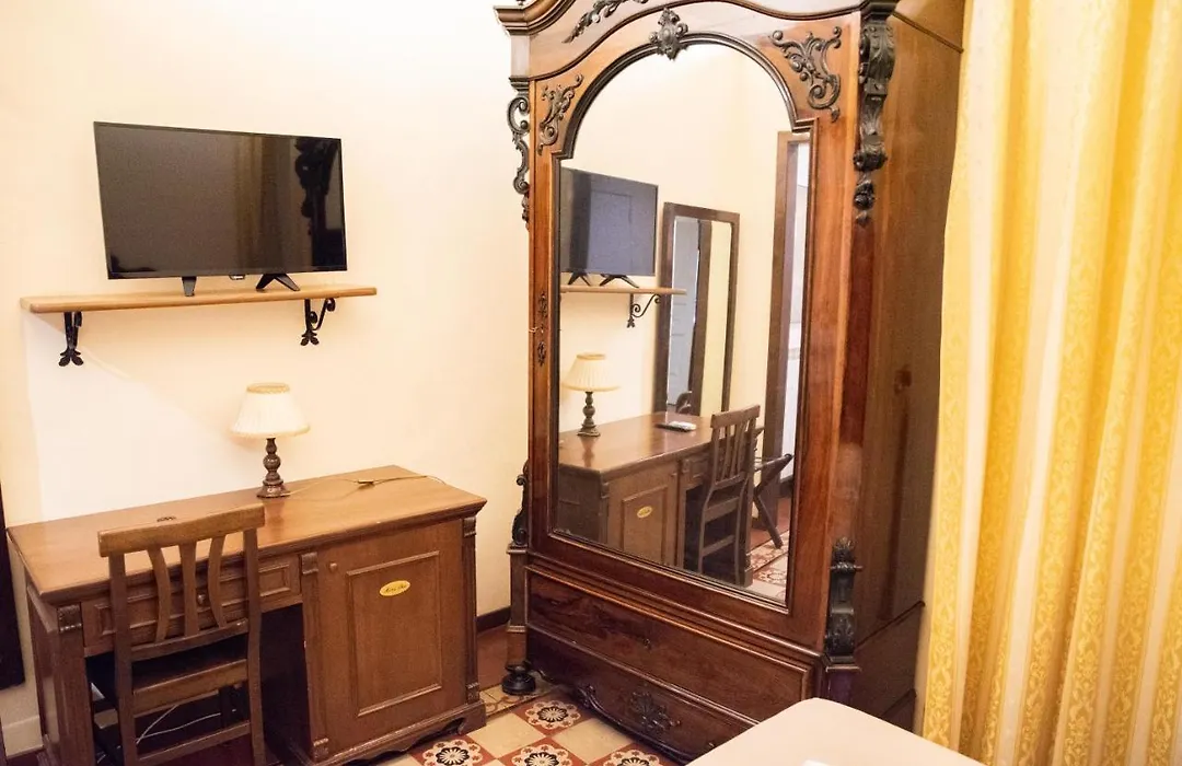 Etnea Suite 668-1