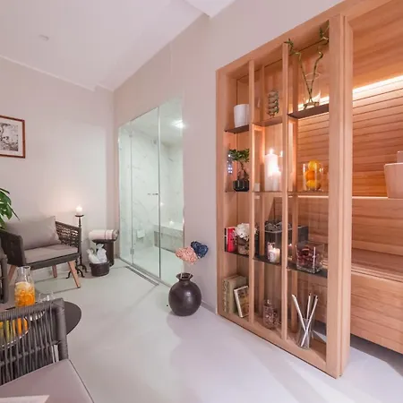 Naxi Suites-2
