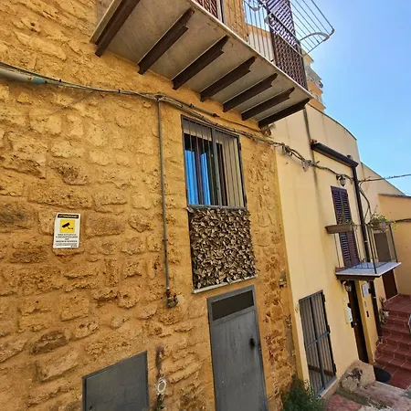 A Due Passi Dal Centro Sweet Rooms-2