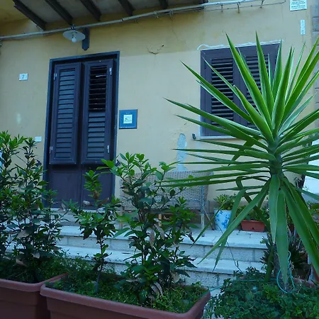 Duomo Rent Room & Flat-3