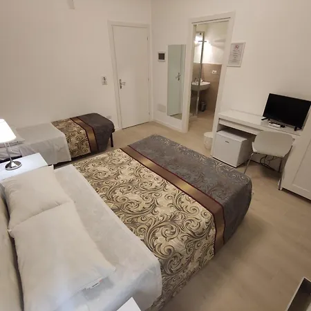 Sami Rooms - Teatro A 400 Mt - Ortigia A 1500 Mt --3