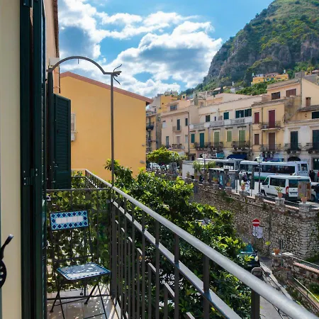 Taormina Bedda Rooms-3